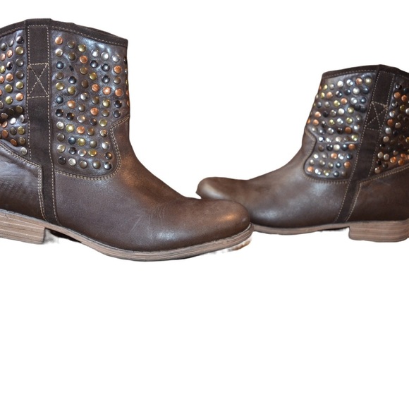 Brown Studded Leather Boots - Picture 2 of 7